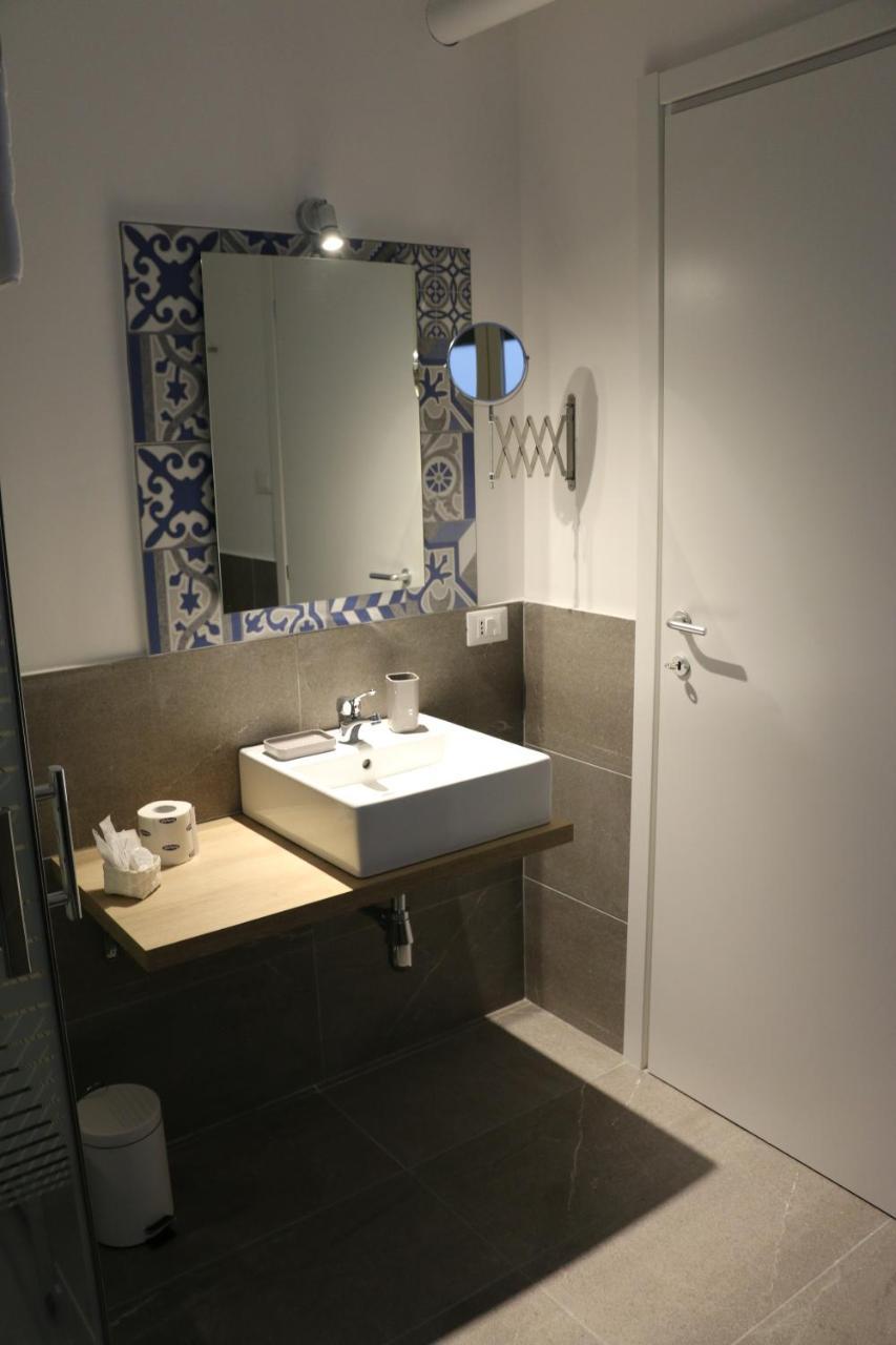 Zammu Hotel Palermo Bagian luar foto